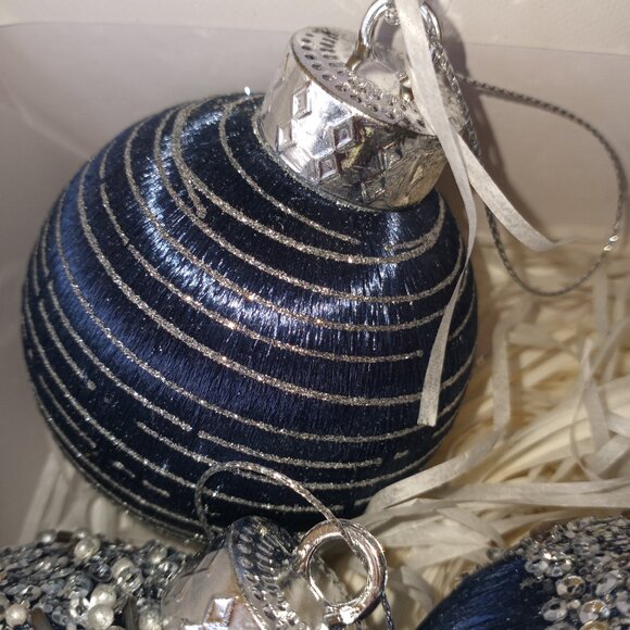 Lux Christmas balls - blue satin   *** - Picture 7 of 13